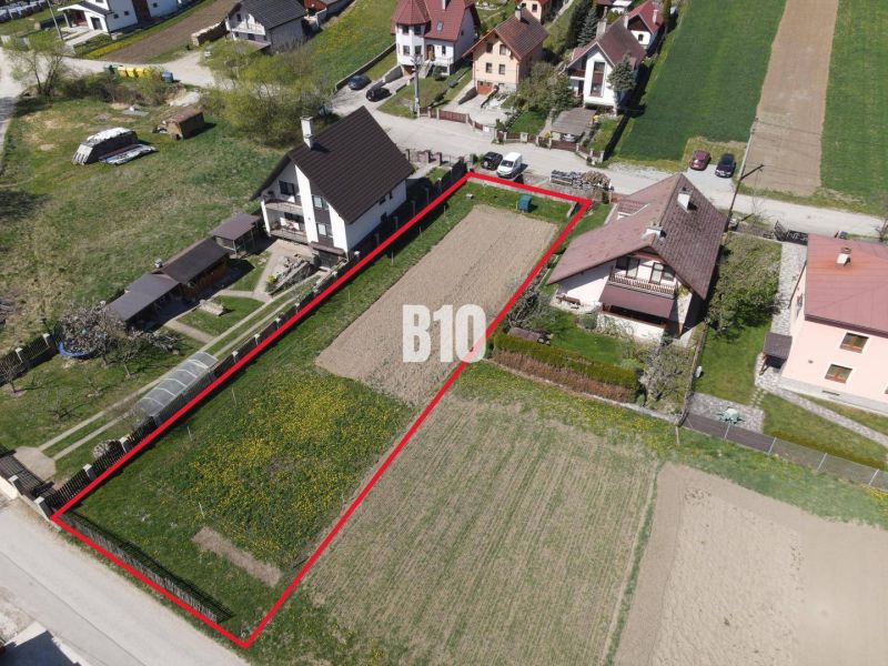Plots - housing in Bytča, bordered parcels between family houses in a quiet area.