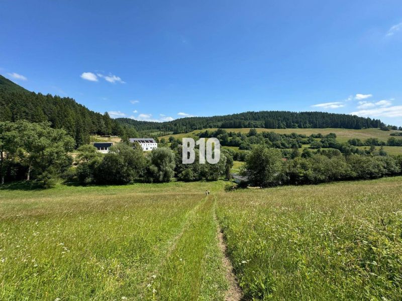 Beautiful grassy plots for housing in the village of Dolný Vadičov, surrounded by forests and meadows.