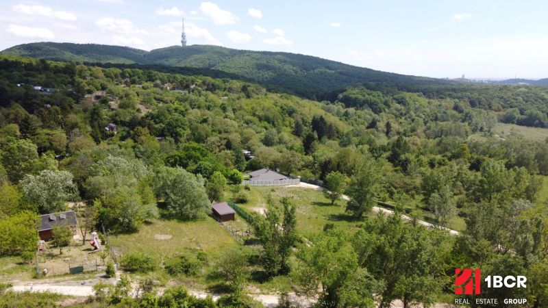 Meadow plots on Cesta na Klanec, Bratislava - Lamač for development, with panoramic views.