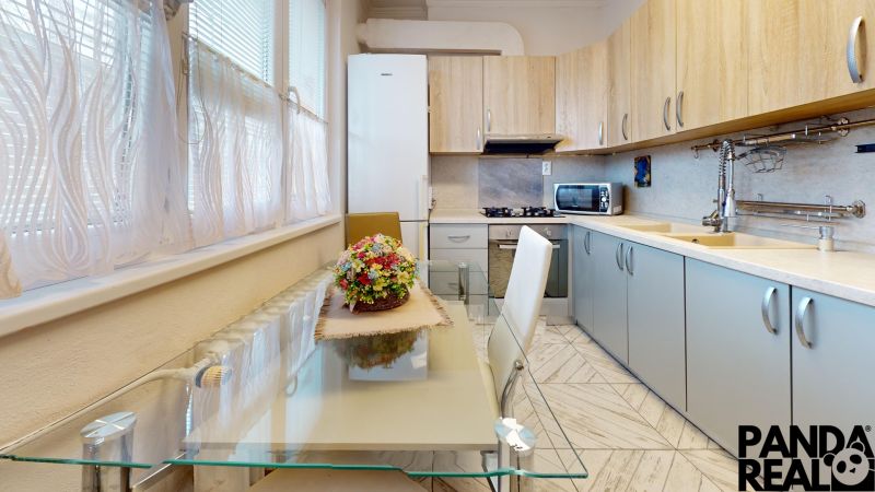 Krusovska-3-Izbovy-Byt-Kitchen.jpg