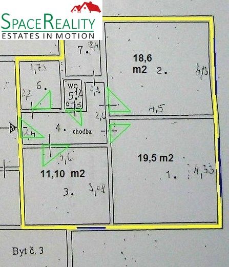 Floor plan of a 3-room apartment with room labels and room dimensions.