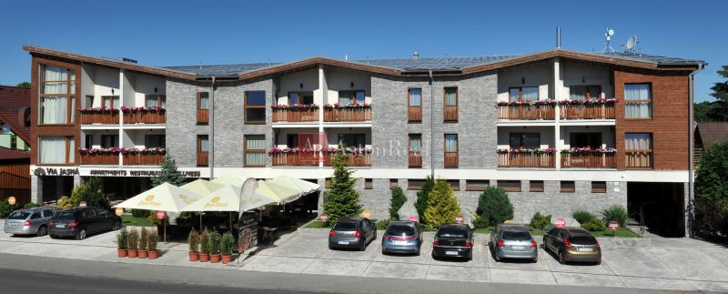 Recreational apartment in Demänová on Demänová, with parking and outdoor seating.