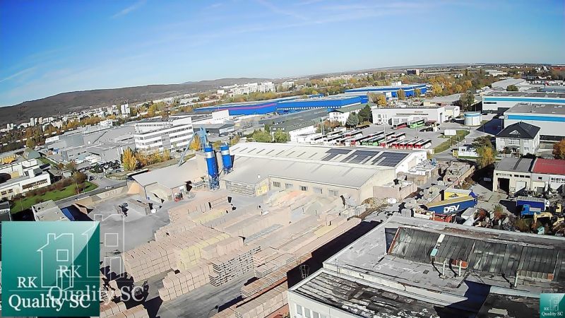 Production premises on Staviteľská Street in Bratislava III, surrounded by halls and warehouses.
