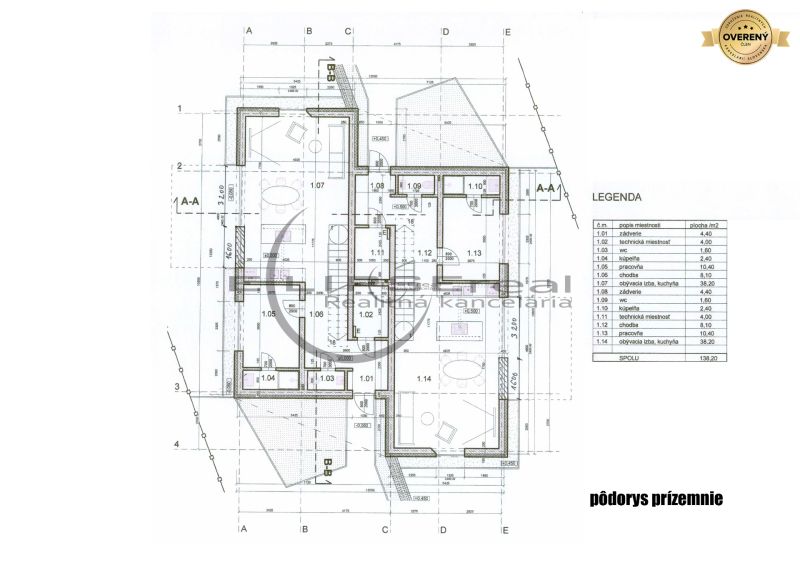 Ground floor plan of a family house with room labels and dimensions.