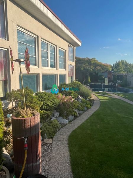 A family house in Orechová Potôň with a well-maintained lawn and garden pleasantly blends with the surroundings.