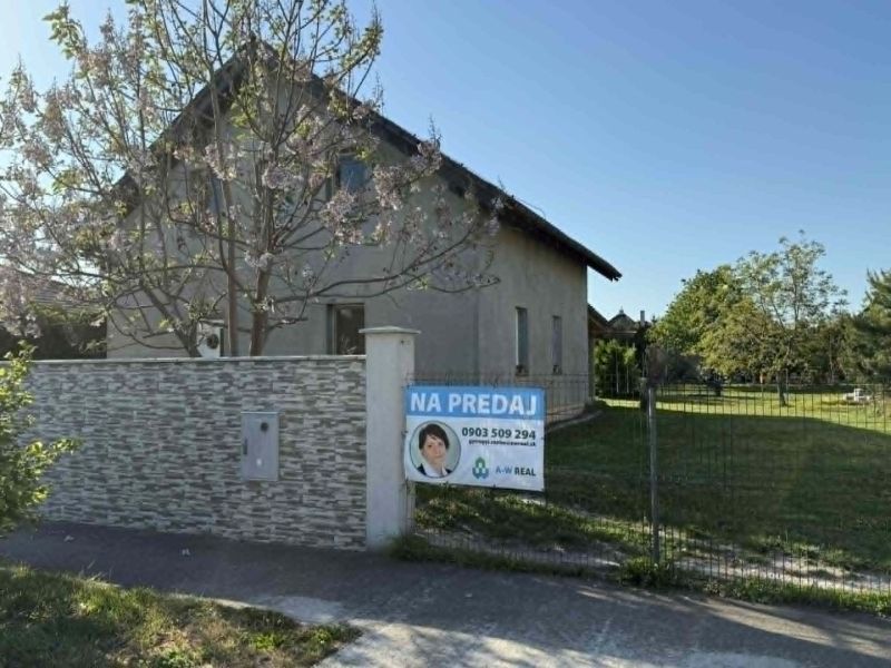 A family house in Dolný Štál surrounded by greenery, offered for sale.
