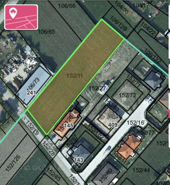 Aerial map of residential plots in Holice showing parcels and numbering.