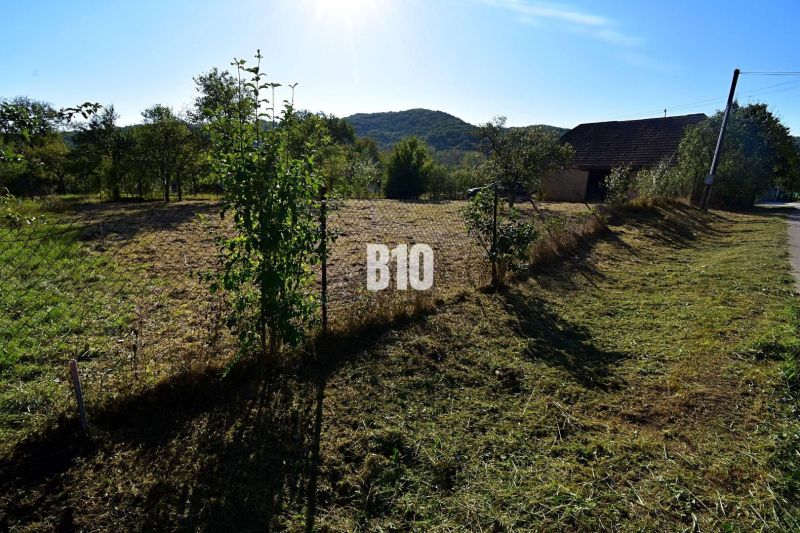 Lands - housing in Moravské Lieskové with a country house and surroundings by the road.