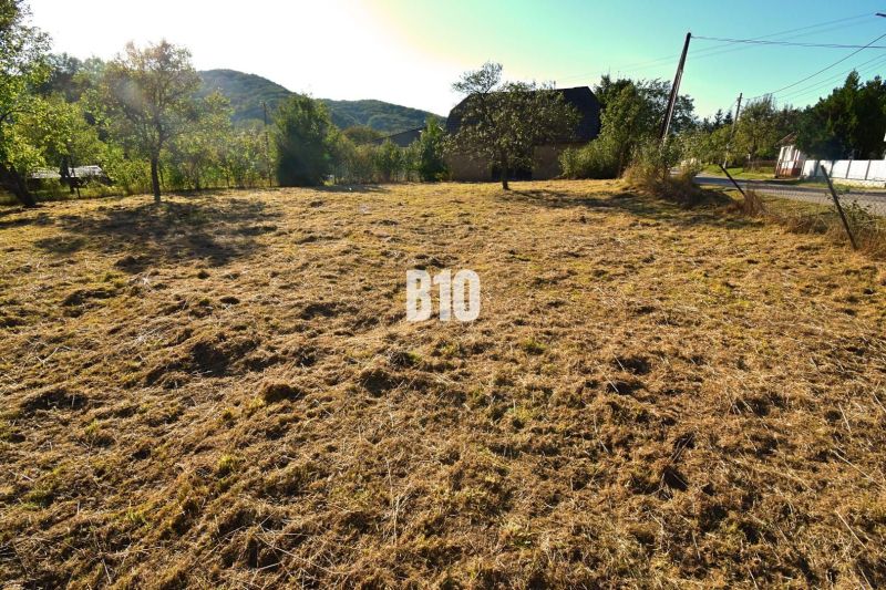Plots - housing in Moravské Lieskové with a panorama of mountains and surrounding nature.