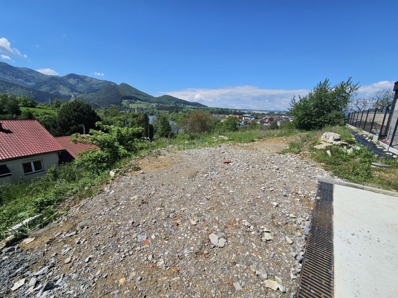 Building plot for residential purposes on Rozbehov Street in the village of Varín with a view of the mountains.