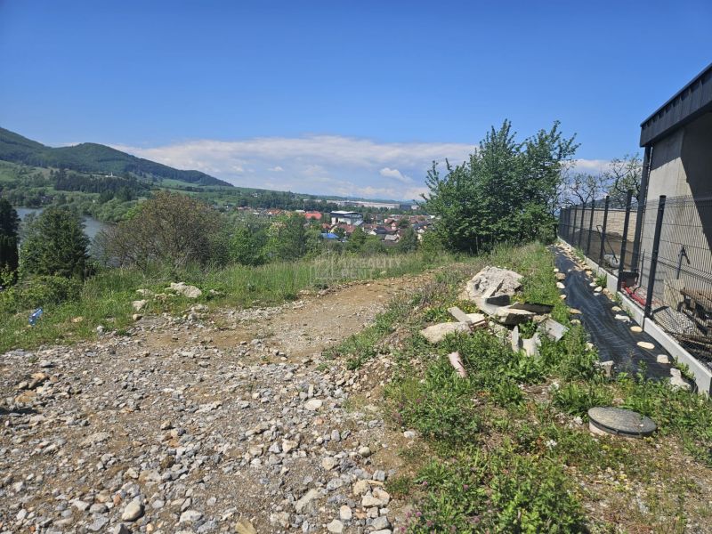 Plots - residential area in Rozbehov in Varín with natural scenery and a view of the river.