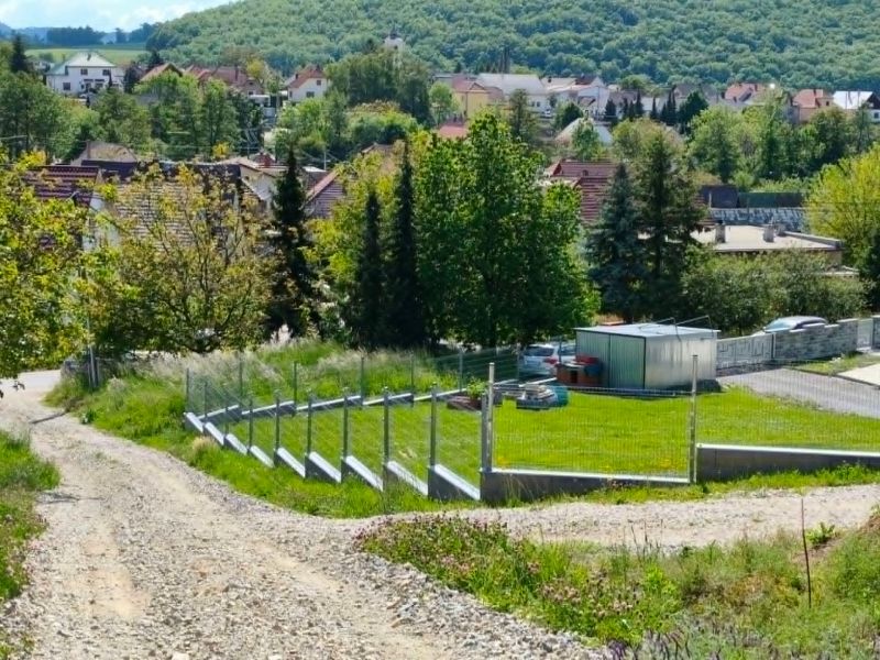 A residential plot in Horné Vsi surrounded by nature and family houses.