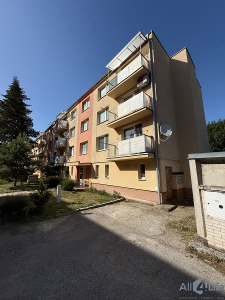 An apartment building on the 9th of May Housing Estate in the town of Vrbové with the option of 3-room living.