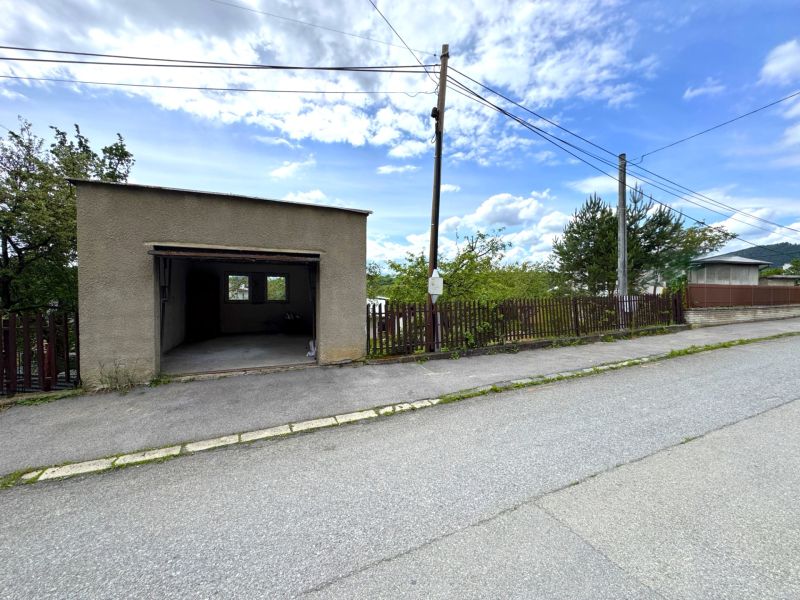 A garage by the road on residential plots in Lipany.