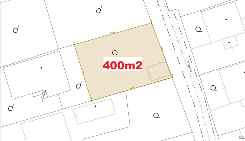 The map shows a residential plot in Lipany with an area of 400 m².