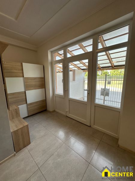 In the 3-room apartment, there is an entrance with a closet and a glass wall leading to the terrace.
