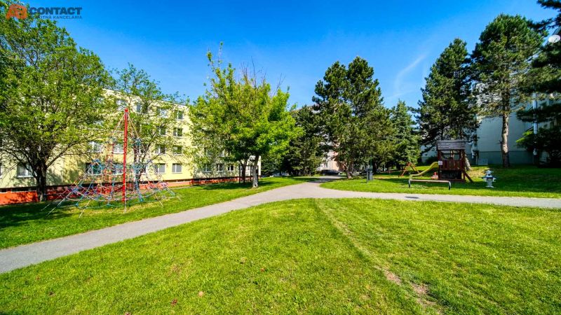 Playground and greenery near a 4-room apartment on Viestova Street in Myjava.