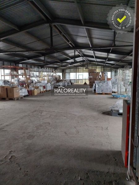 In warehouses and halls KE - Džungľa, shelves with a large amount of stored goods are placed.