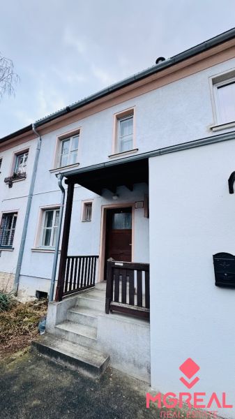 Entrance to a 3-room apartment on Rudolfa Jašíka Street in Partizánske.