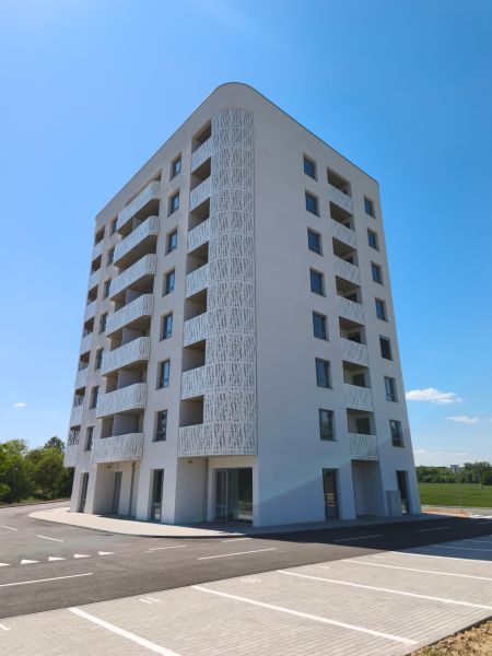 A new building on 1st May Street in Zlaté Moravce with 2-room apartments.