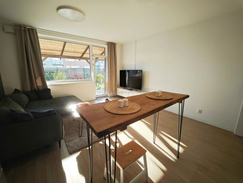 ZEeGbDPV-_fss_16_11zon.jpg