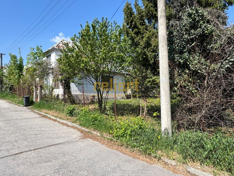 A family house in Bratislava - Karlova Ves on Na Riviére street, surrounded by greenery.