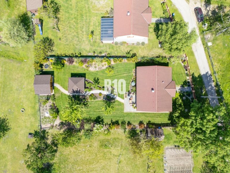A family house in Bílkova Humence with a large garden and neatly arranged spaces.