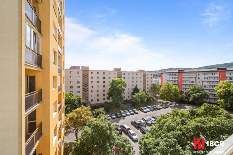 A view of the housing estate from a 3-room apartment on Československých Parašutistov Street in Bratislava.