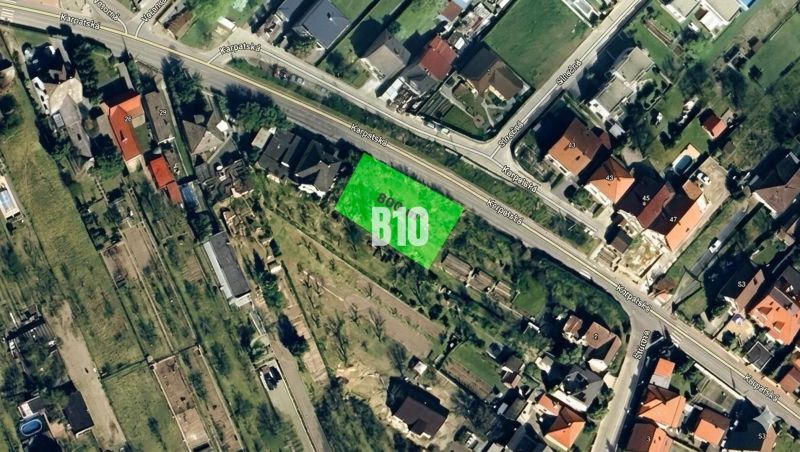 Satellite view of a residential plot in Marianka on Karpatská Street.