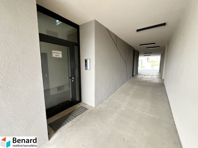 Entrance on Sibírska Street in Prešov with a concrete floor.