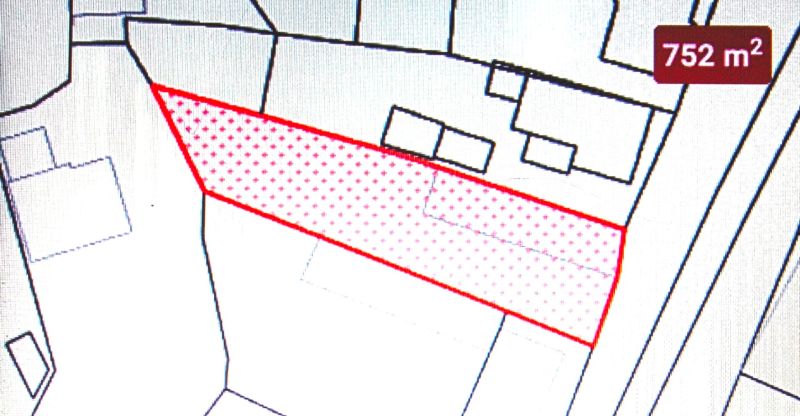 Map of residential plots in Tešedíkovo, highlighted plot with an area of 752 m².