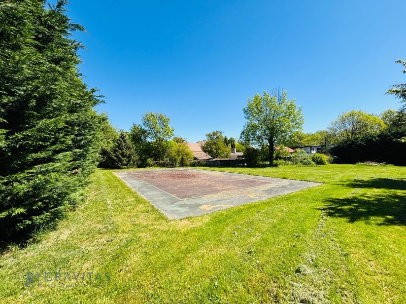 A spacious green plot on Krátka Street in Limbach suitable for living.