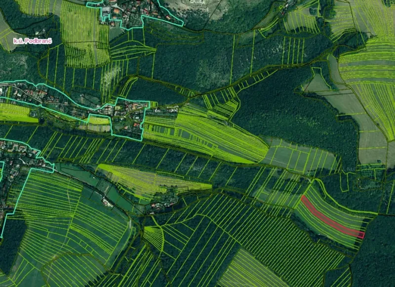 Map showing land plots around Záhrady in Podbranč.