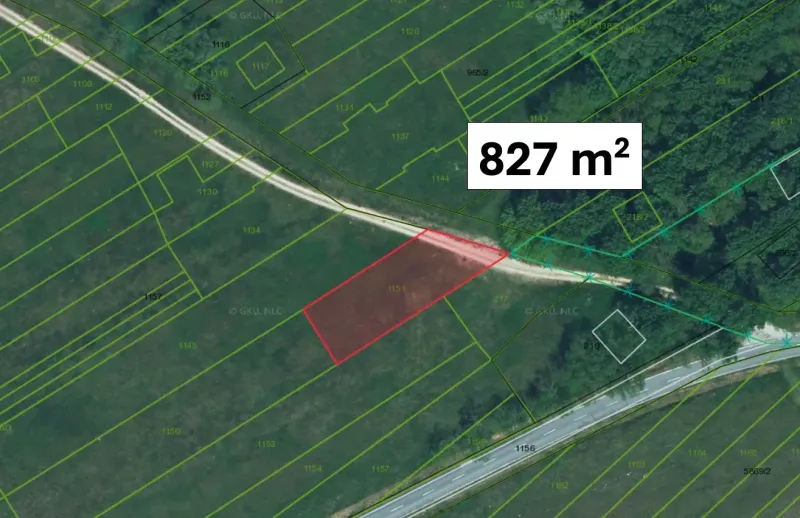 Aerial map of a plot with an area of 827 m² in Special Properties near Lakšárska Nová Ves.