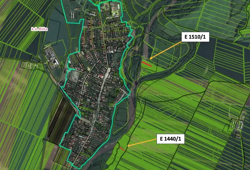 Aerial view of agricultural and forest lands in Bíňa with marked parcels.