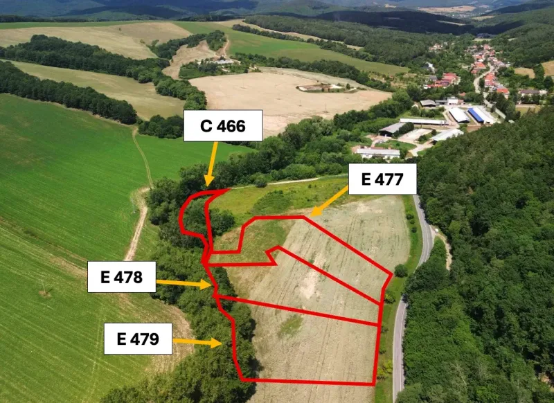 Aerial view of agricultural and forest lands in Žitná - Radiša, marked with parcels.