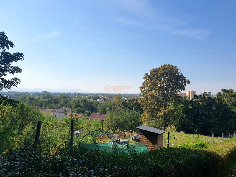 View of the Gardens in Košice, Krásna district, 1st May Street, natural scenery.