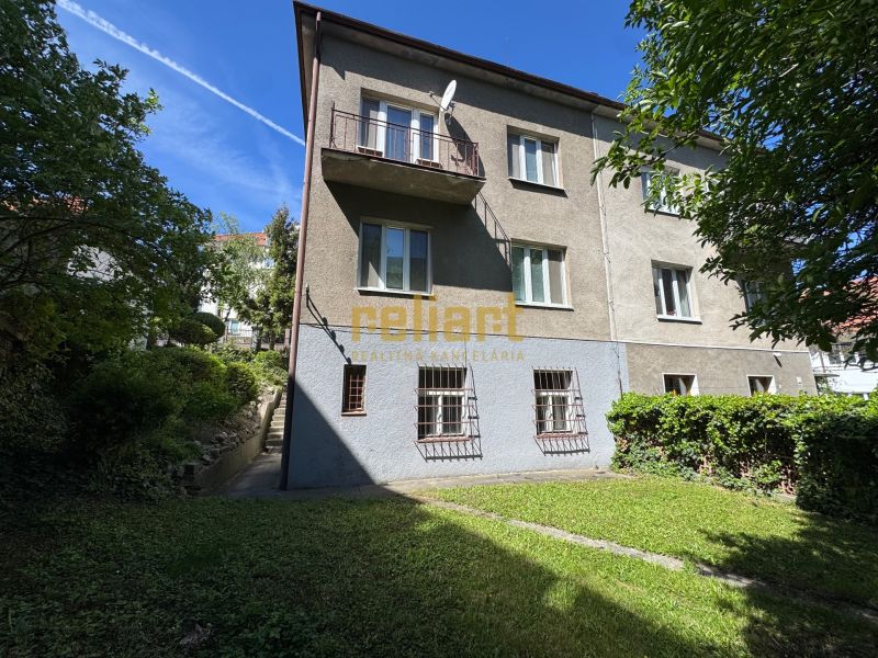 A family house on Krátka Street in Bratislava – Staré Mesto with a garden and a balcony.