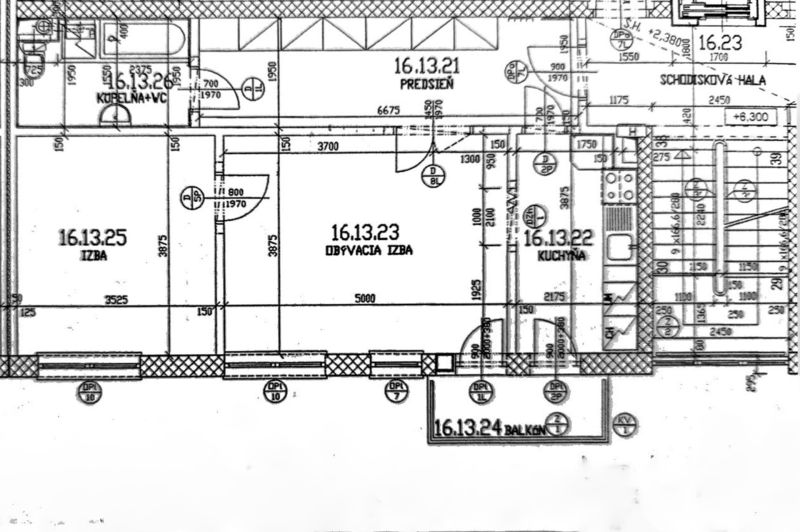 The floor plan of a 3-room apartment shows the rooms, kitchen, bathroom, and balcony.