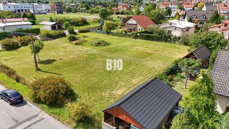 Greenery and a vast area suitable for residential plots in Martin.