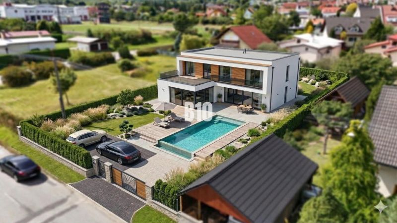 Modern villa in the city of Martin with a pool, ideal for residential land.