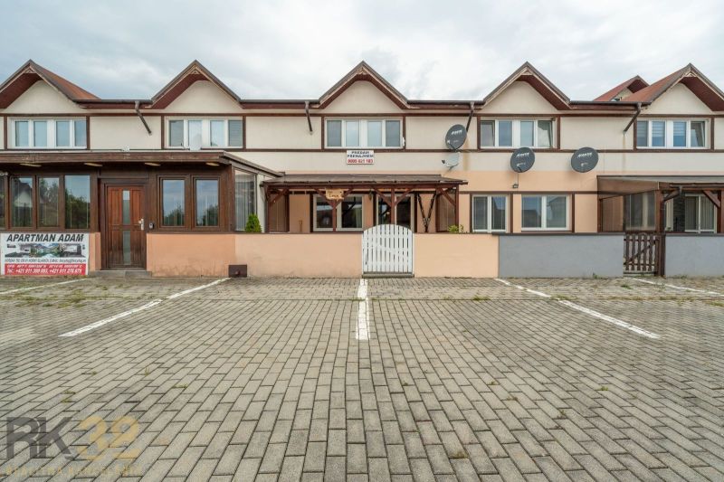 Row house with parking in front of a 2-room apartment in Poprad.