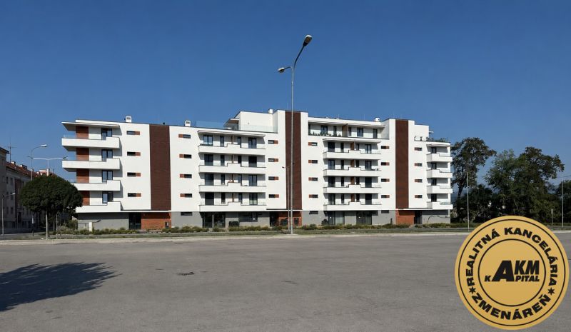 An apartment building on Kubániho Street in Zvolen offers new 3-room apartments.