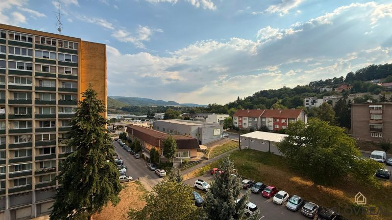View from a 4-room apartment in Nová Baňa with a view of the surrounding nature.
