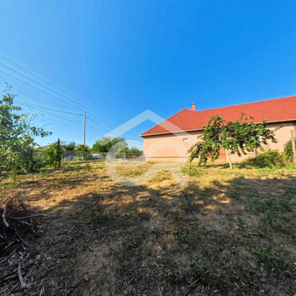 A family house on Školská Street in Tesárske Mlyňany with a spacious garden.