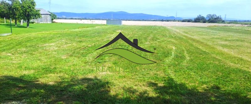 Grasslands in Nacina Ves on Vybúchanec Street, ideal for living with a natural view.