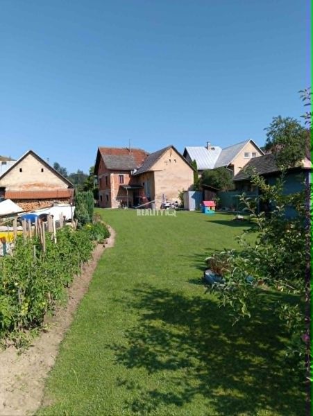Gardens and houses in Ovčiarsko, ideal plots - countryside living.