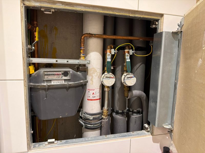 Installation of a gas meter and water meter in a 3-room apartment, with the option to inspect the distribution board.