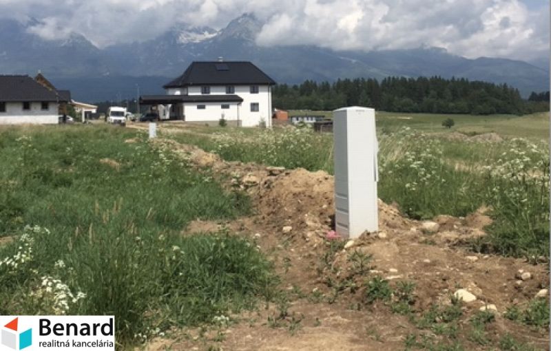 Plots - living in Mlynica surrounded by beautiful nature, distant from modern houses.