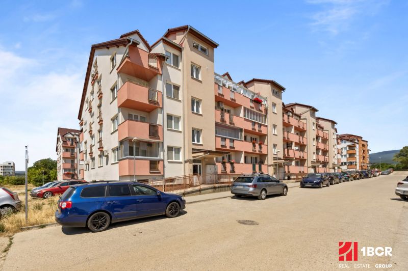 Apartment building on Dona Sandtner Street in Pezinok, ideal for a 2-room apartment.